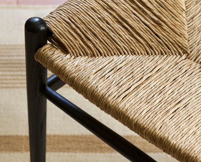 Set of 4 black wishbone dining chairs